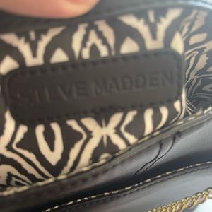 Steve Madden tote bag with gold chains